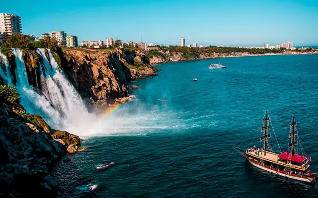 City Tour & Waterfalls - 1