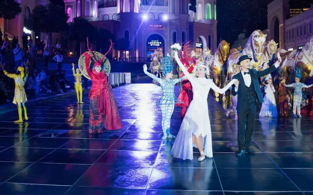The Land of Legends Night Show & Shopping - 1